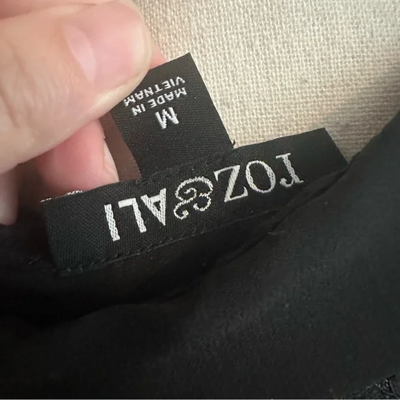 Roz&Ali Lace Black Llng Sleeve Button Up Blouse - Picture 7 of 7